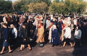 Крестный ход при освящении храма 30.08.2001 г.